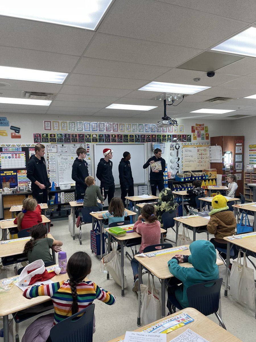 MrShaeffer_FUHS's tweet photo. Thank you @BremenFULSD for allowing us to spend our morning with you! We had a blast! https://t.co/UaNIkEzv7F