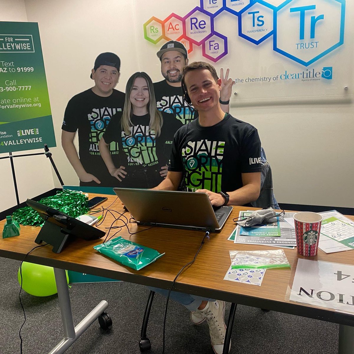 ValleywiseHthF's tweet photo. We 💚 our RISE for Valleywise volunteers!

We’re ready to take your calls! Donate today for our @live1015phoenix RISE for Valleywise.

• Call 623-900-7777
• Text ALLINAZ to 91999
• Give online at https://t.co/av1Qux1W7I

#RISE4VALLEYWISE #ALLINAZ https://t.co/CQLiU54UU3