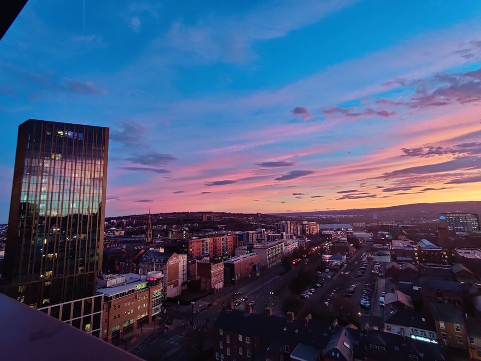 LumenNewcastle's tweet photo. Amazing view out from #LumenNewcastle tonight over looking Newcastle Skyline & @HadriansTower. 😍🌆
#BonnieView #Toon #GoldenHour #OfficeViews https://t.co/DfARL3s88i
