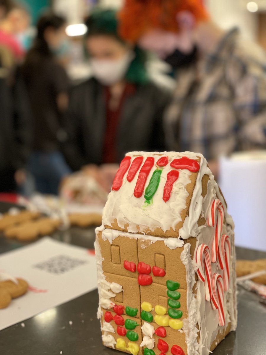 EshipMIT's tweet photo. What a week we just had with MIT grad &amp; undergrad student entrepreneurs full of IAP mixers &amp; Holiday Gatherings galore. Read about one week of entrepreneurship + our "Twas the Night Before the Last Day of Classes" poem on our blog: https://t.co/XcRe3F7jb2 https://t.co/hWsLltogHp