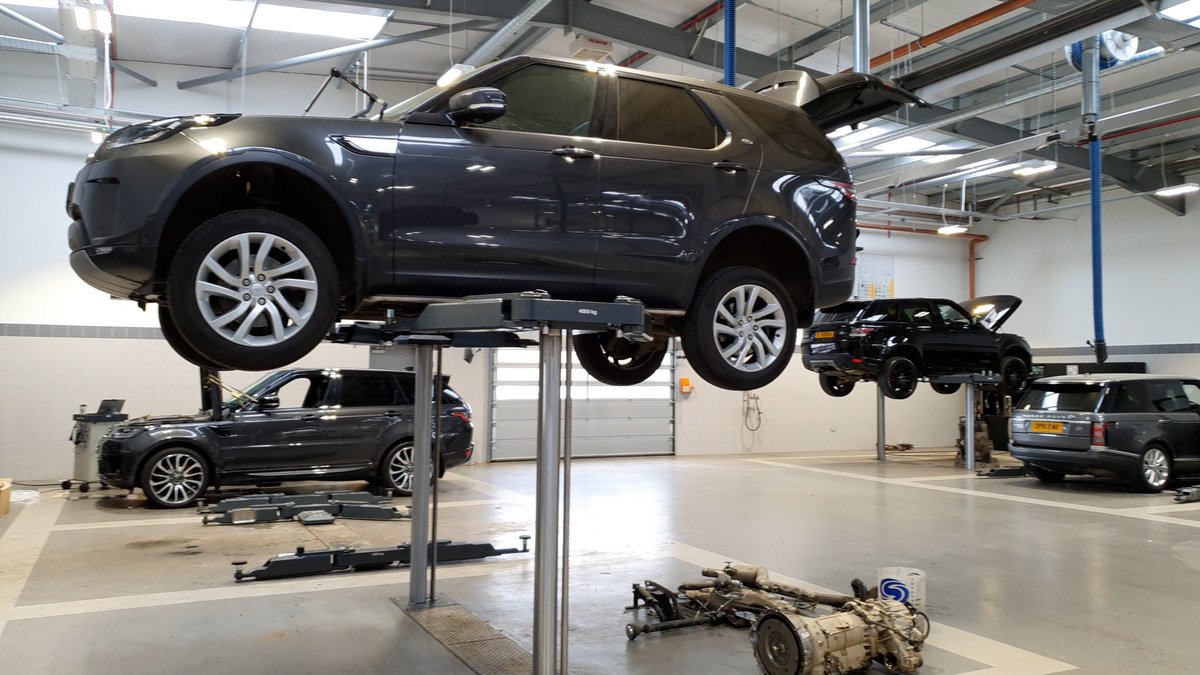 Does your Land Rover need a Service, MOT or Repair work? If follow the link below to book! 👇 

Book a Service - rybrook.co.uk/landrover/serv…
