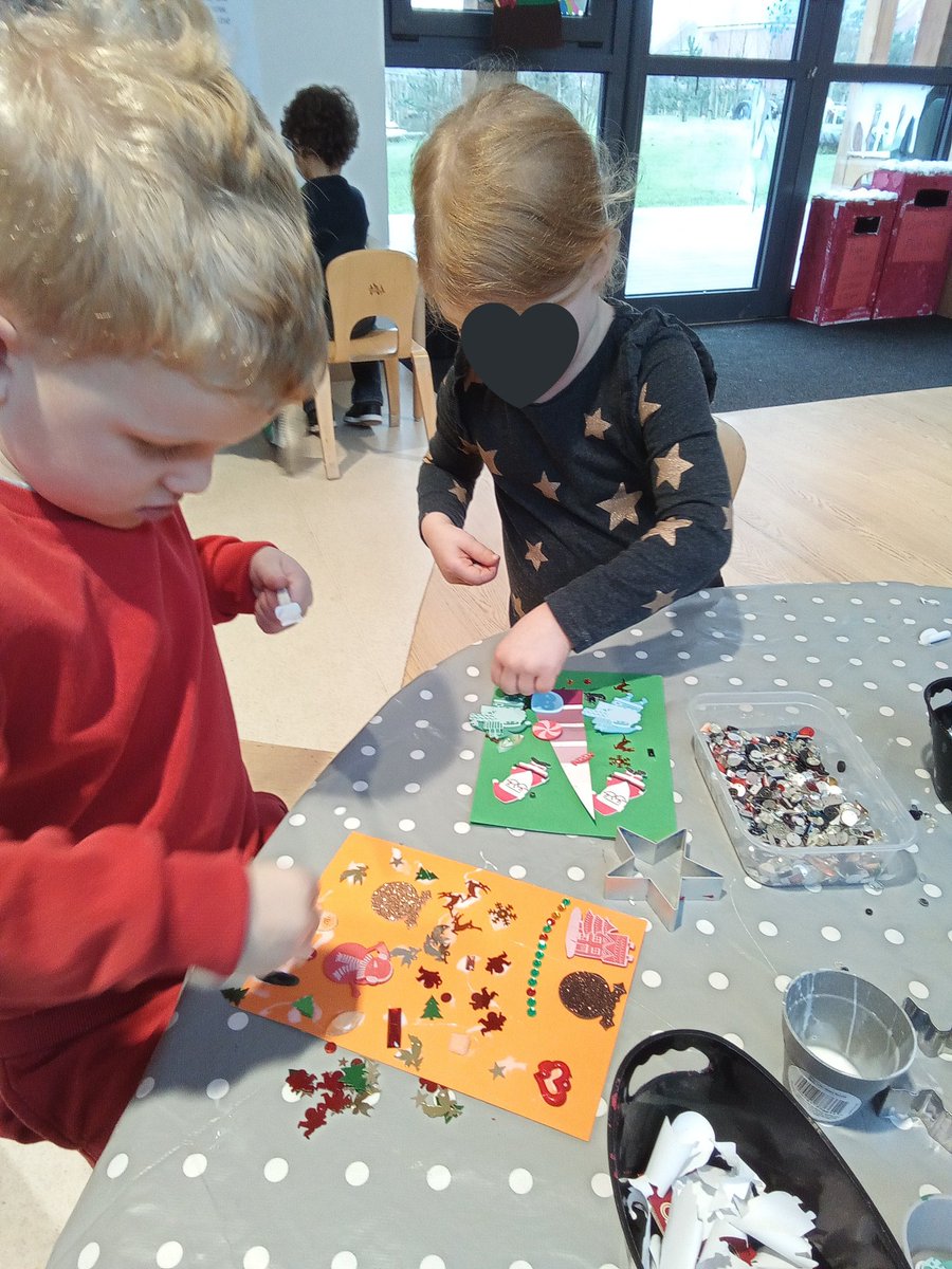 AshbridgeMaxy's tweet photo. Christmas card station in Squirrels! Making choices about how we would like to decorate our chosen card for our Mummies and Daddies. #Christmas2021 #independentchoice #FineMotor #PeelingStickers https://t.co/7LSGeBjVVP