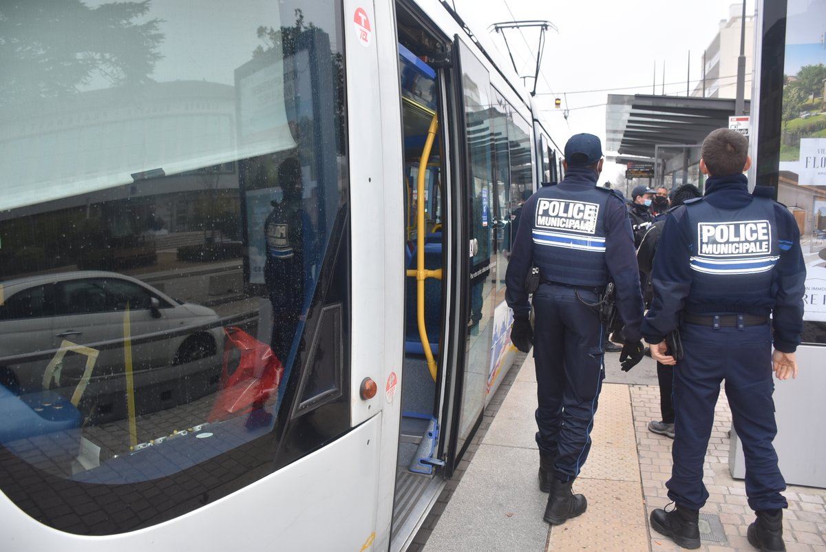 Police Nationale 69 tweet media