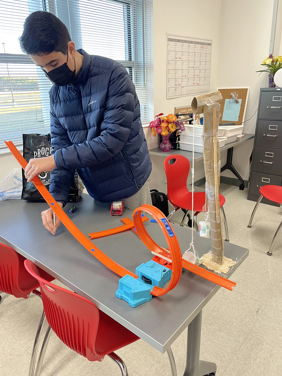 TeachCPWilliams's tweet photo. Ahhh! Our 8th graders are at the final stages of their Rube Goldberg machines. These kids have worked SO hard on them. I’m super impressed with their resiliency and perseverance these past few weeks. #SignetAtShores @ShoresMiddle @PWCSGiftedEd https://t.co/rECmKb5vVn