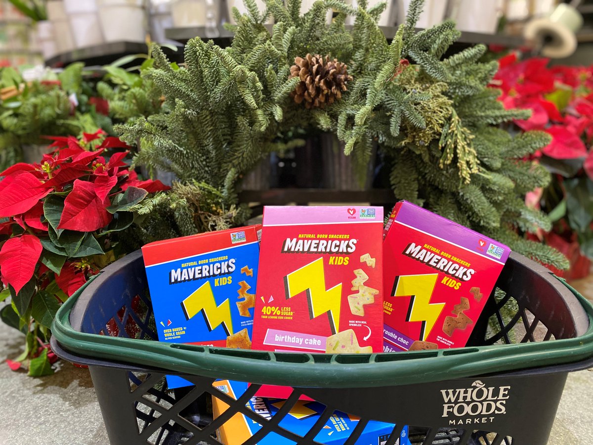 Our partners @wholefoods have all the essentials for your perfect holiday party – with snacks for guests of all ages! 🎄 Stock up on Mavericks Cookiez and Crackerz for happy snackers all season long 👍🏻

#naturalbornsnackers #snacklikeamaverick #wholesomejustgotawesome