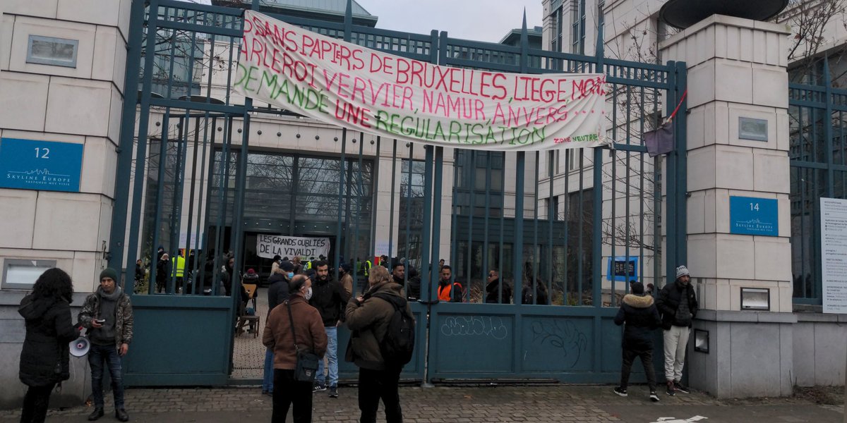 test Twitter Media - Protest yesterday in #Brussels against the #eviction of the occupation of the ex-KBC building.

On Friday the assembly rejected the city's offer to separate and temporarily house part of the people. Up to 200 are getting shelter in the building, many also fighting for papers. https://t.co/eu9LiYqI1r