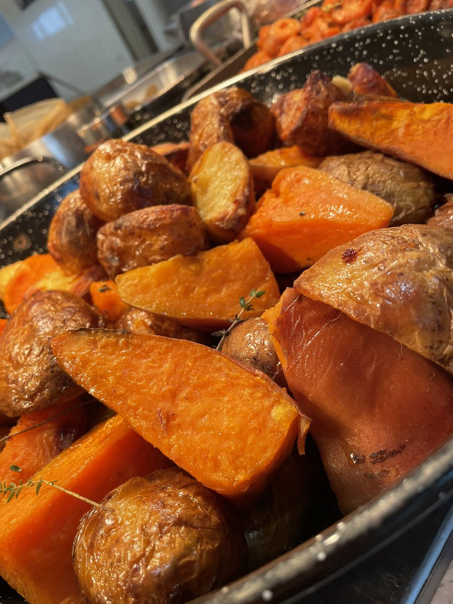 Christmas lunch at John Lyon today  🎄 my fantastic team worked hard super proud of them <a href="/Milen42931651/">Milen</a> <a href="/Shemmingholroy1/">Shemming@holroydhowe.com</a>