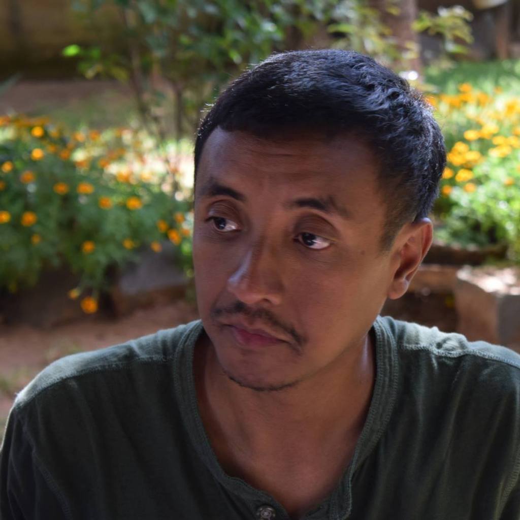 GlobalLitin's tweet photo. #MadagascarLitMonth:
From Sorabe script to Latin script for the Malagasy language, by Madagascan novelist @mosenjo, author of Lisy Mianjoria.
https://t.co/23AwTR8otC
#Madagascar #LanguageReform https://t.co/b2iX85U7TR