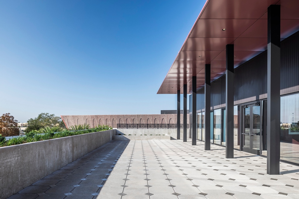 AdjayeAssoc's tweet photo. Winter Park Library & Events Center comes together as a space of social gathering, intellectual nourishment, and enhanced connection.
Learn more here: https://t.co/ubLSJezY19
@dadjaye #davidadjaye #design #winterparklibraryandeventscenter #winterpark #library #eventscenter https://t.co/GATvkk8aum