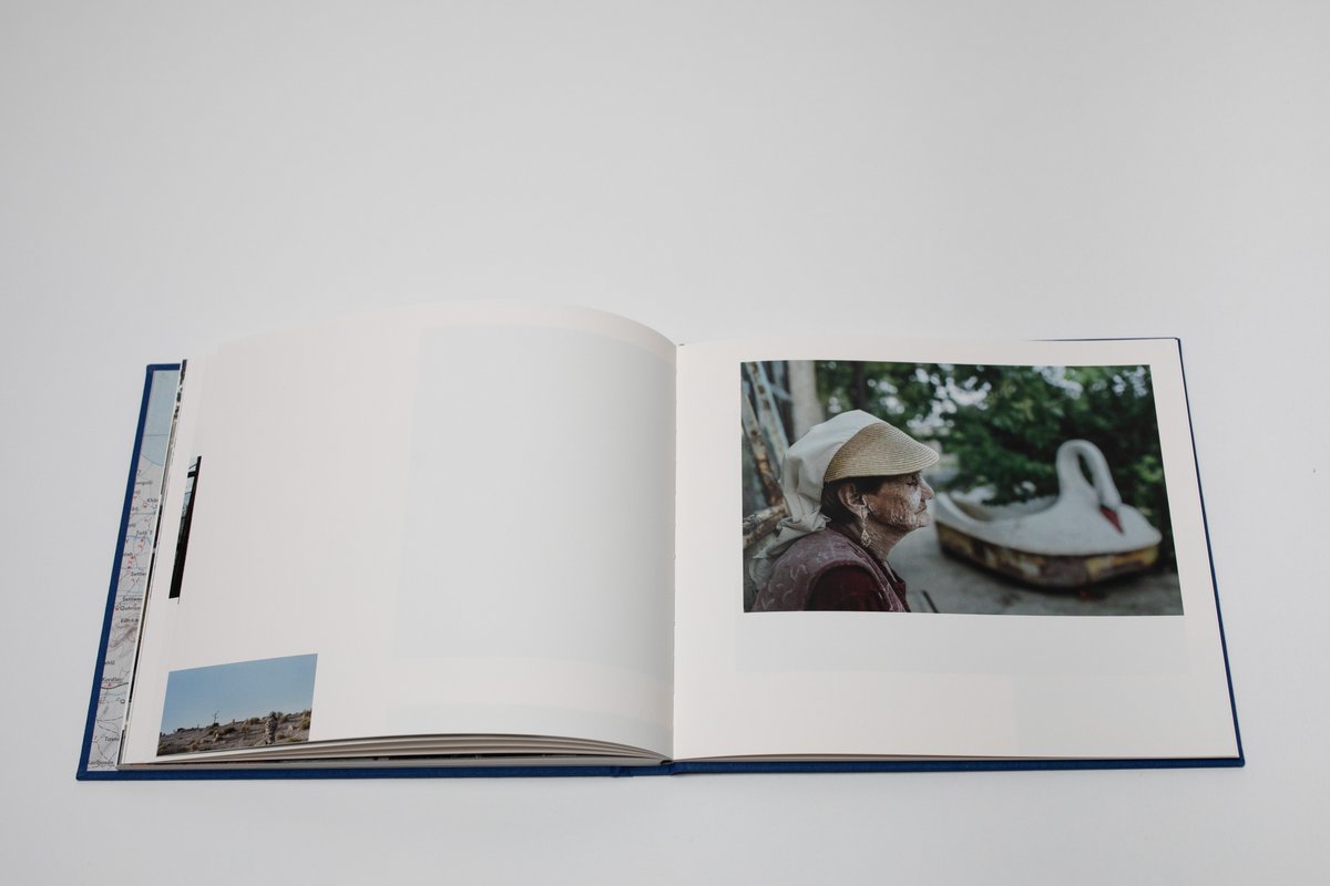 📸📚In "The Eyes of Earth"  Solmaz Daryani shares a moving story about growing up on Lake Urmia, one of the largest natural saltwater lakes. In the past decades, the lake has dried out, losing about 88% of its surface area. 

➡️bit.ly/3oCyafG #PhotobooksbyWomen