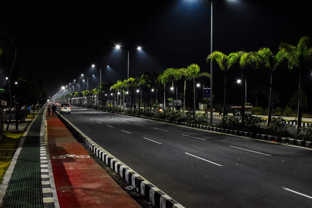 Night View Atal Path  Bhopal 

#Bhopal #bhopal_the_city_of_lakes #beautifulbhopal