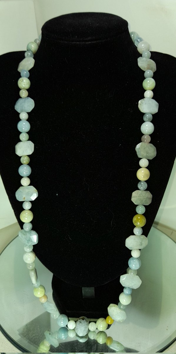 GaleClarke15's tweet photo. Hi tweeps, new pieces ready for the Market tomorrow, including my favourite gemstone, a gorgeous Tanzanite suite.
There is still time for me to post out. DM for more details. #SmallBusiness #gemstones #Leek #handmade https://t.co/1BysOZJGQp