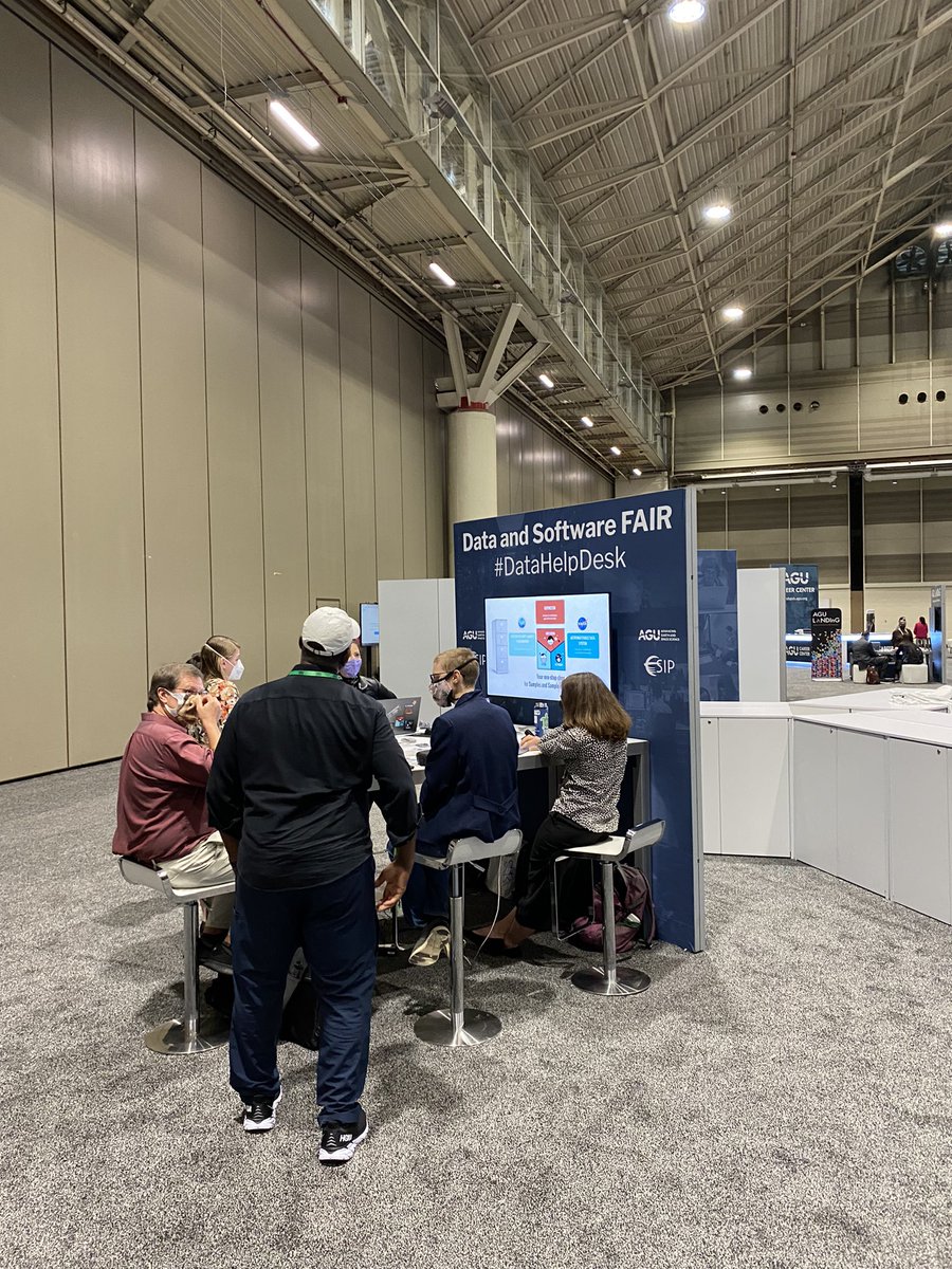 libcce's tweet image. Data management @BCODMO and usability testing @EarthChem
#DataHelpDesk #AGU21 @theAGU @ESIPfed @EarthDataHelp @EarthCube