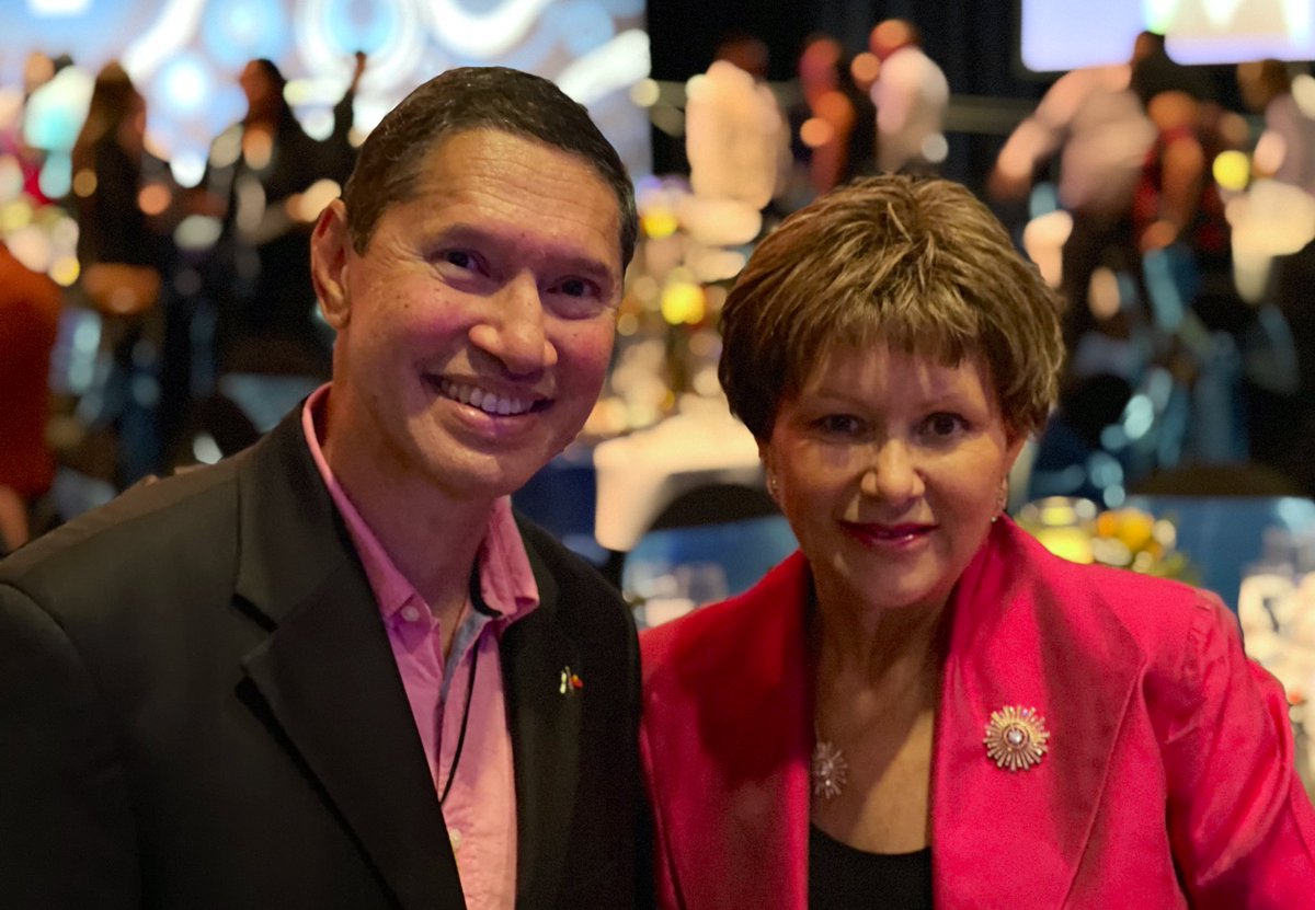 I had a wonderful night with fellow #QUT alumni & community members inc Eddie Watkin at the Indigenous graduate & #OodgerooUnit 30 year anniversary celebration. I first met Eddie in the late 1980s & continue to be inspired by his commitment to supporting potential & leadership!