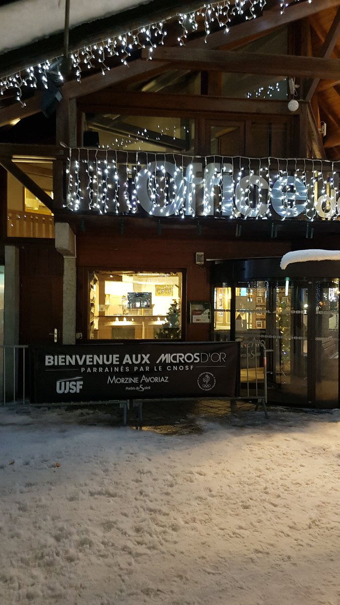 Nouvelle édition des <a href="/microsdor/">Micros d'Or</a> à #morzine. Hâte de découvrir les primés. #journalisme @ActusUJSF