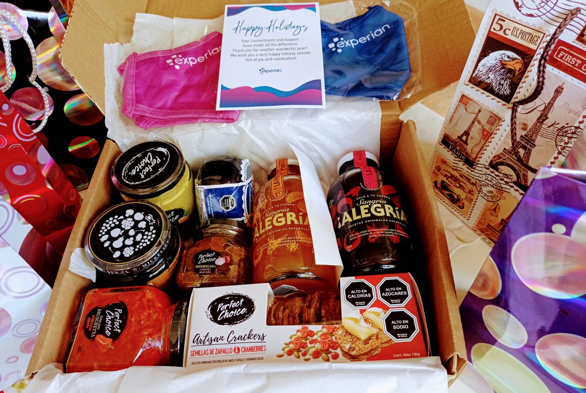 ExperianJobs's tweet photo. This Holiday gift box 🎁for Experian Chile employees was a small token of our appreciation for all of their commitment and hard work in 2021 and a great way to spread the holiday cheer in this very special season! #UniquelyExperian #ExperianLife https://t.co/eilIqqLP5U