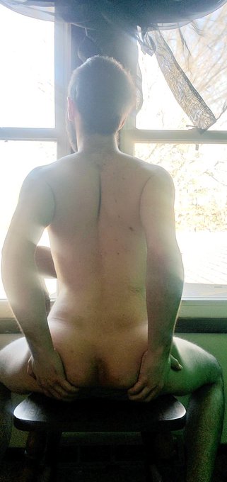Just enjoying the lovely view 

#onlyfansadult #onlyfansslut #onlyfanspromote @OnlyFans #nude #nudes