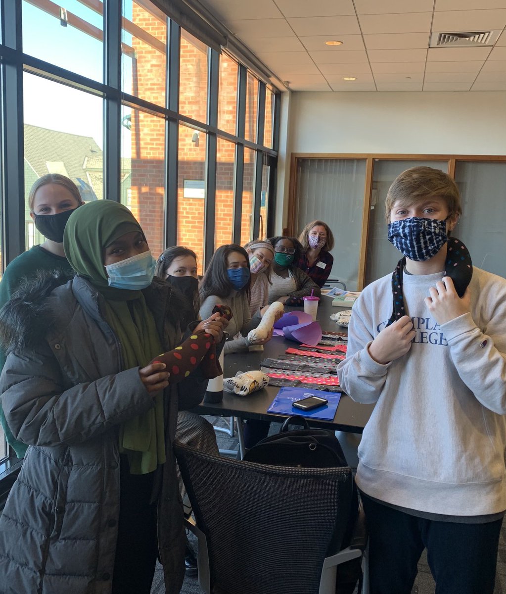 FoergTarn's tweet photo. ⁦@ChamplainEdu⁩ ⁦@ChamplainSW⁩ Social Work, Criminal Justice. Psychology stdts support our campus community well-being during exams⭐️ https://t.co/YITmcGgfUM