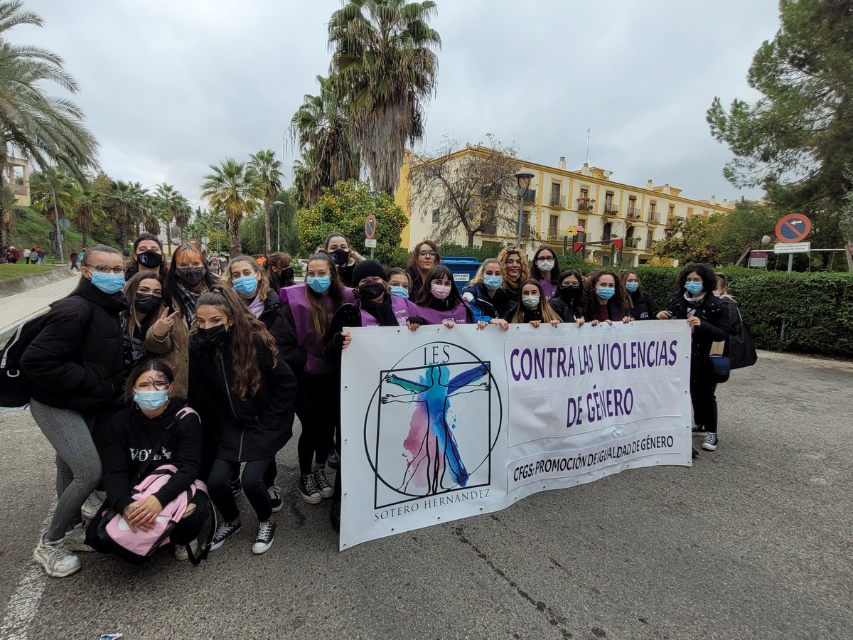 El gobierno de las derechas de <a href="/JuanMa_Moreno/">Juanma Moreno</a> ha reducido dos millones (de 2'9 a 900.000 euros) las ayudas para que las asociaciones de mujeres puedan asesorar y acompañar a las mujeres víctimas de violencia de género. #sinmiedo #LaFuerzadeSanJuan.