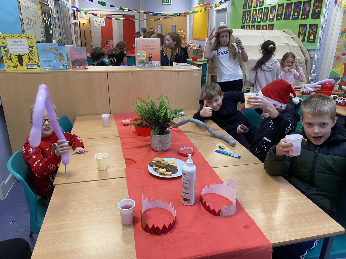 St Clement's P6 tweet media