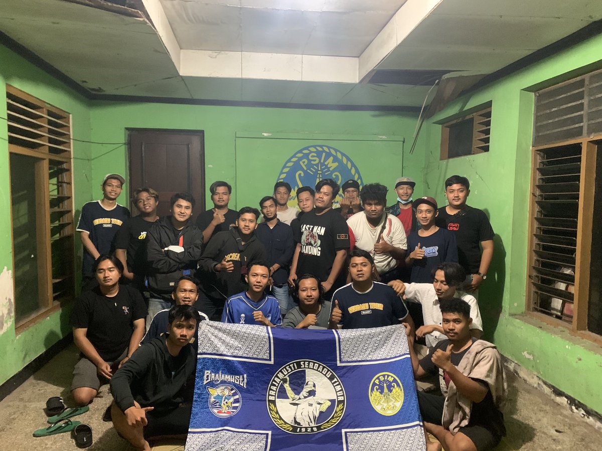 BMST_1929's tweet photo. Tetep Solid! #fromSleman #toPSIM https://t.co/aIzBOwsrZJ