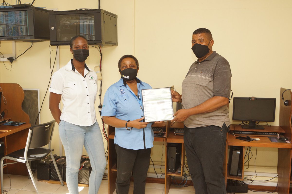 #HumanSecurityJA: Landscaping services from Tivoli Gardens Community now an income generating reality after support from <a href="/UNhumansecurity/">UN Human Security</a>  Joint <a href="/UN/">United Nations</a>  /Gov. of #Jamaica HSTF Programme implemented by <a href="/UNDPJamaica/">UNDP Multi Country Office in Jamaica</a> with partners Jamaica 4-H. #SDG8
Photo link: facebook.com/media/set/?van…