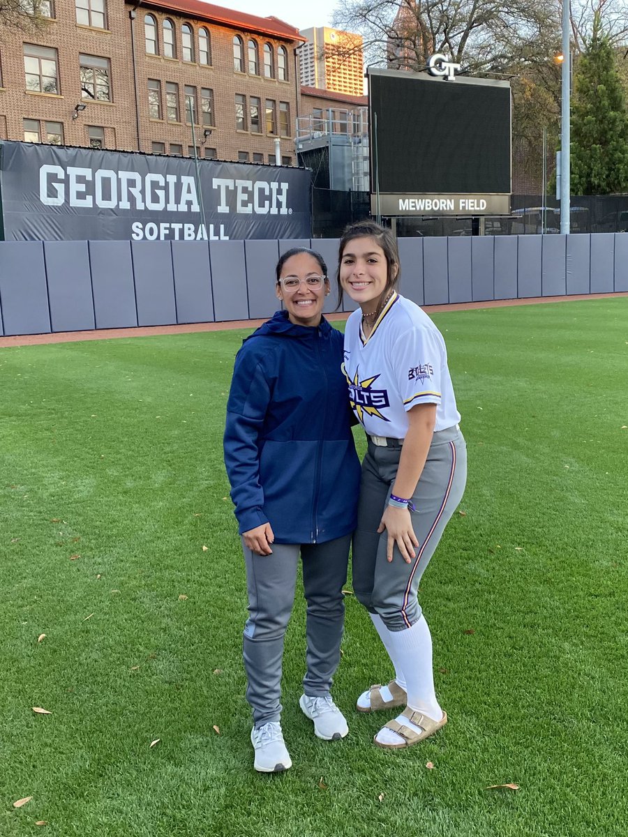 Zoe13molina's tweet photo. I’m happy I got to see some old travel ball friends at the GA Tech Camp this past Sunday! A huge thank you to @Coach_A_Mo, @reese_m3, and Coach McDaniel for the fantastic camp! I’m looking forward to the next camp in January! @GaTechSoftball #boltsboom #gabolts #gatechsoftball https://t.co/lzxov1W4wP