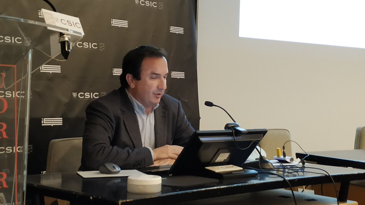 El segundo bloque de la presentación de la guía para la elaboración #LEE está dedicado a desgranar las claves de este documento por parte de Juan López-Asiaín Martínez <a href="/CGATEsp/">CGATEsp</a> Juan Queipo de Llano Moya <a href="/IETorroja/">Instituto E. Torroja</a> y Laureano Matas, secretario general CSCAE <a href="/laureano_matas/">Laureano Matas</a>