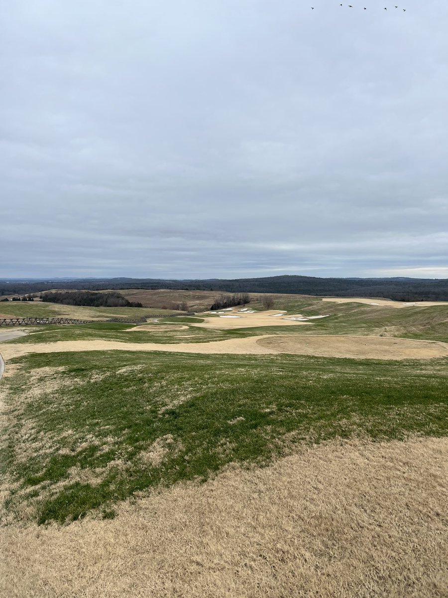 TurfTank's tweet photo. #correctiontweet great start by #tomFAZIO @BigCedarLodge #BUFFALORIDGE. Awesome course https://t.co/FGQztcsinp