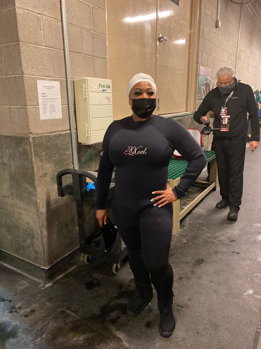 MOJSHOW's tweet photo. Yup! Ya girl is suited-and-booted in a wet suit. Y’all ain’t ready!!😂😂😂
✨✨✨✨✨✨✨✨✨✨✨✨
#TheMOJShow #ComingSoon 
#Vegas #TheLasVegasStrip #Music #Entertainment #CelebrityGuests #Charity #CulinaryCorner #WeReady
@8newsnow #8nn
✨✨✨✨✨✨✨✨✨✨✨ https://t.co/HpbQnfHHBh