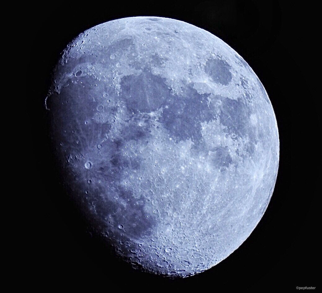 The Moon, just now🌔🌘🌙🌓🌒 #SouthernEurope #Lluna #Luna  #月 #Moon #moonphases #astronomy #moonlovers #cosmos #space #universe #Astrophoto #astrofoto #AstroAventura @AstroAventura #Nikon @El_Universo_Hoy #P900 #CielosESA #ThePhotoHour