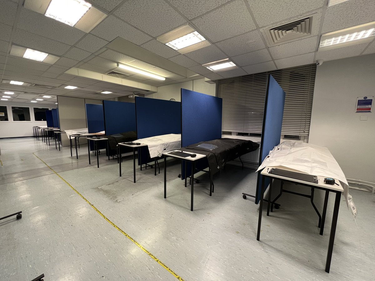 LukeTForensic's tweet photo. All set up for tomorrow’s Forensic Anthropology assessment 👌🏻 Good luck to all the final years sitting it tomorrow 🙏🏻 #forensics #anthropology #university @Sammijoanne https://t.co/OvjFd5ijiC