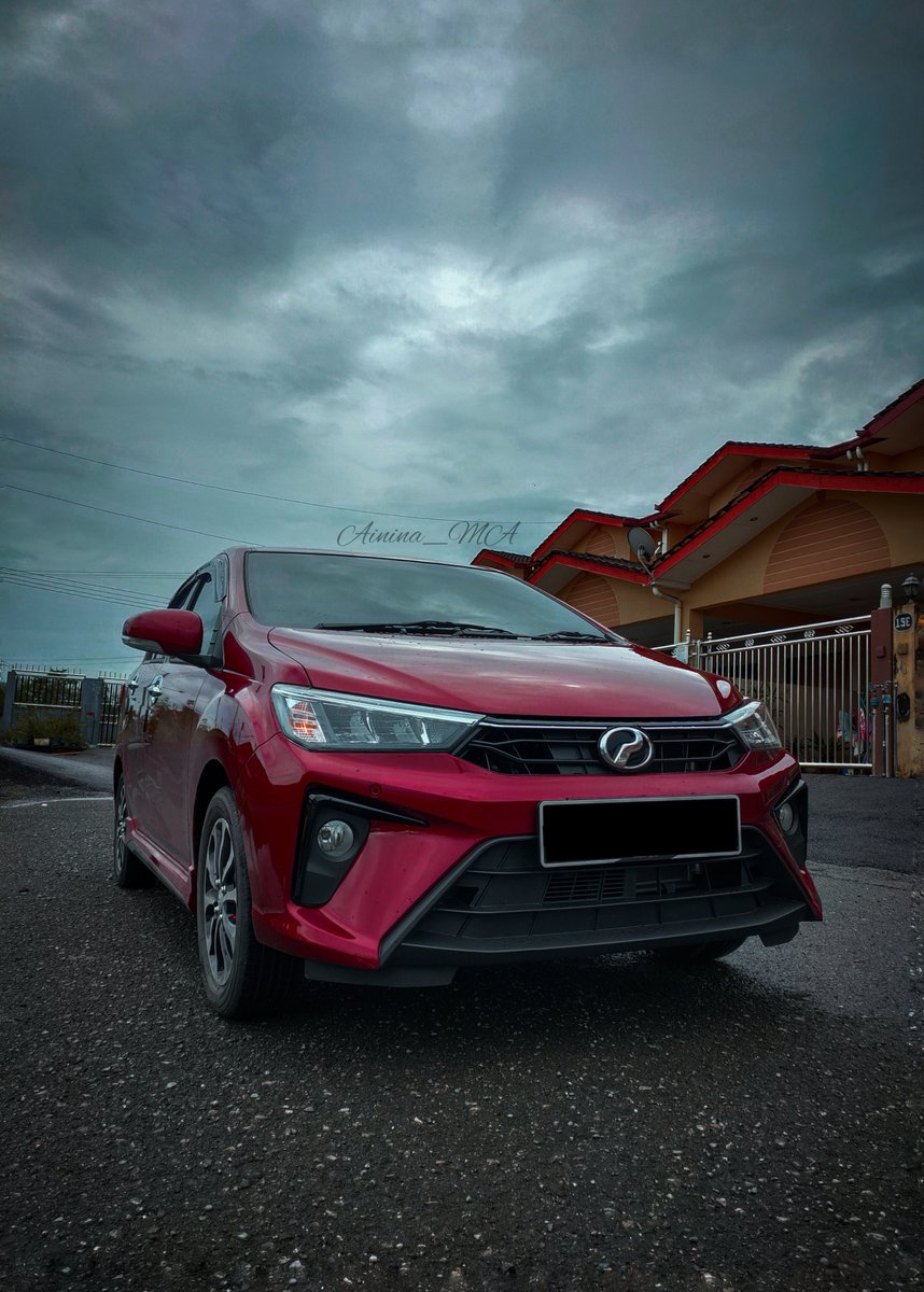 thirty_first318's tweet photo. Pinjam keta org jkla k jd model gmbr.
Drik gk nggu keta terbang lok hahahahaha
#bezza2020 #perodua #garnetred https://t.co/uQNwGZhPkE