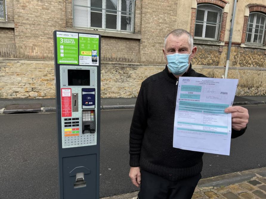 _lunion's tweet photo. #Ardennes 😡 Verbalisé une minute avant la fin de son ticket de stationnement à #CharlevilleMézières https://t.co/y3LEEUHB9u https://t.co/sca9t12vdl