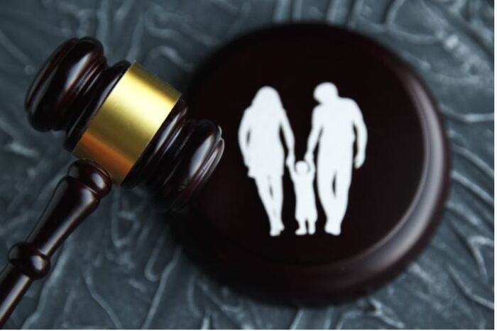 CLALitigation's tweet photo. A new challenge facing judges and lawyers in divorce court: what to do if parents disagree on whether or not to vaccinate their children. San Diego's @10news explores the issue: https://t.co/QZzcJil6em #CALaw #CALitigation #FamilyLaw https://t.co/68Q5LvCsGh