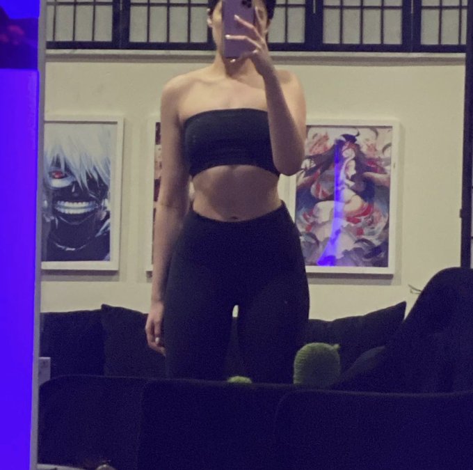 shaped like your favorite waifu https://t.co/3xtiVVyDsJ