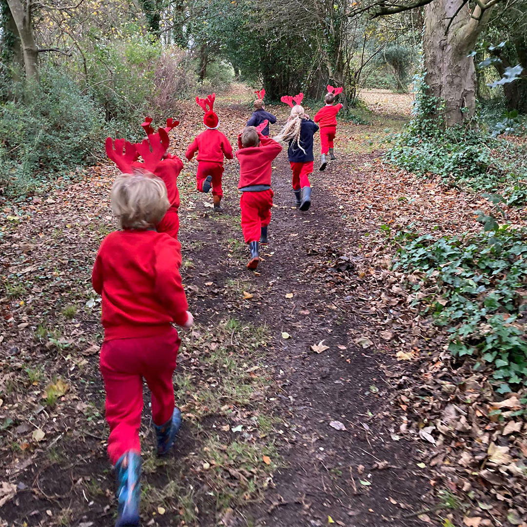 StBarnabasHouse's tweet photo. Halfway through December and itβs been brilliant hearing about all your #ReindeerFun activities! π¦
Thank you, your support makes a huge difference to families being cared for by St Barnabas House this Christmas: https://t.co/l6cSiDsYCj https://t.co/b6R2M7dCep