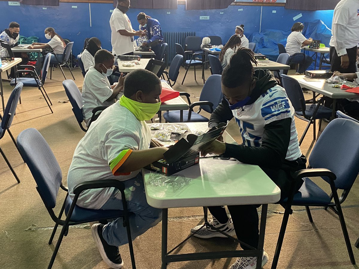 Jennifer Hammond (@hammerfox2) on Twitter photo Lions FB Jason Cabinda is in his happy place working with students at Davison Elementary School in Detroit. Just one of the reasons he’s the <a href="/Lions/">Detroit Lions</a> #WalterPaytonMOY nominee. My story tonight on <a href="/FOX2News/">FOX 2 Detroit</a> at 6PM Lions FB Jason Cabinda is in his happy place working with students at Davison Elementary School in Detroit. Just one of the reasons he’s the <a href="/Lions/">Detroit Lions</a> #WalterPaytonMOY nominee. My story tonight on <a href="/FOX2News/">FOX 2 Detroit</a> at 6PM