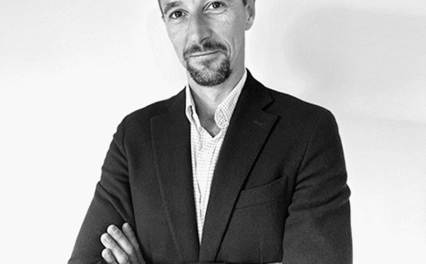 Signature électronique de mail : un dispositif central pour les entreprises Par Gaëtan PACCOU chez Certigna. Signer ses e-mails permet d’ attester de son identité au moment d’envoyer un message électronique. Mais la réalité est toute autre : les... finyear.com/Signature-elec…