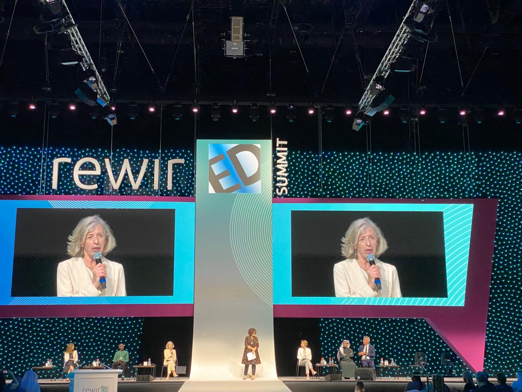 SteGiannini's tweet photo. Launched today @RewirEd2021: #ConnectivityDeclaration developed by @UNESCO &amp; @DubaiCares sets action lines to ensure that powerful digital tools strengthen educational opportunities for all. https://t.co/KBgcZEtimz https://t.co/weH65kKjHO