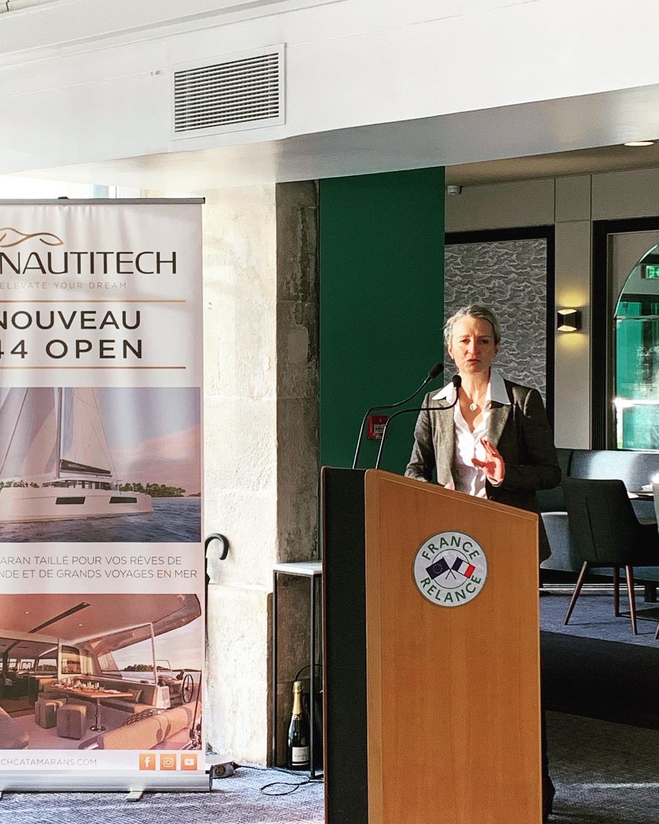 RichezLerouge's tweet image. Avec @F3Aquitaine pour le lancement du nouveau 44 Open de Nautitech sous le marrainage porte-bonheur de @SMarcilly . Bon vent sur les mers du globe au dernier né du  constructeur rochefortais . @NautitechCat #francerelance #multicoque Premiers essais au @MiamiBoatShow