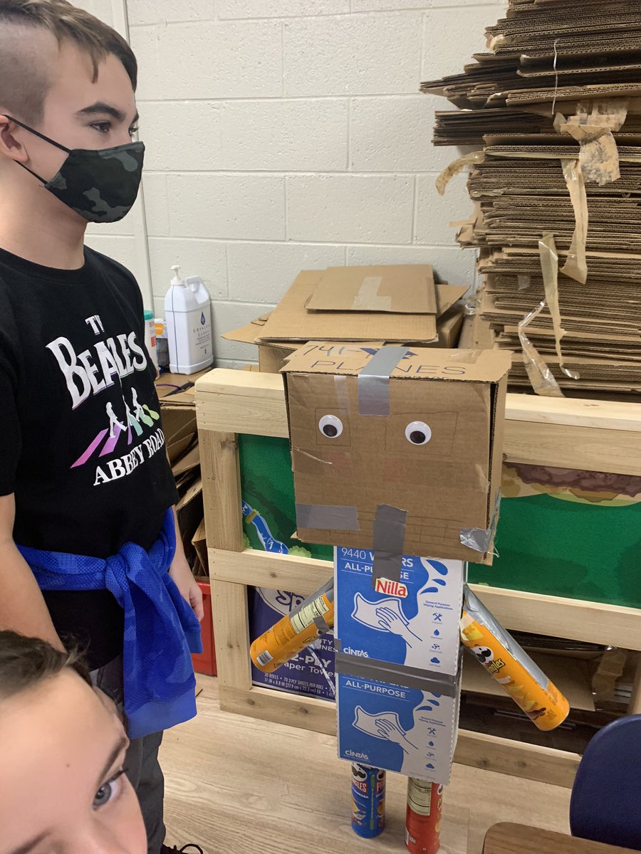 If you give a kid some cardboard…. <a href="/LM_Schools/">Little Miami Schools</a> #LMESMakerspace #LMElementary