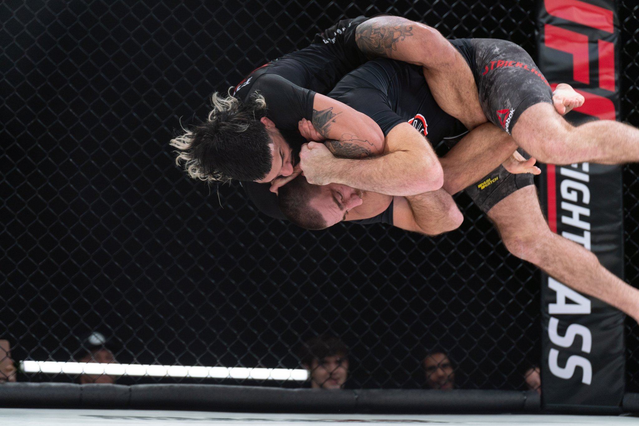 Submission Underground on Twitter: "The main event finishing moment
