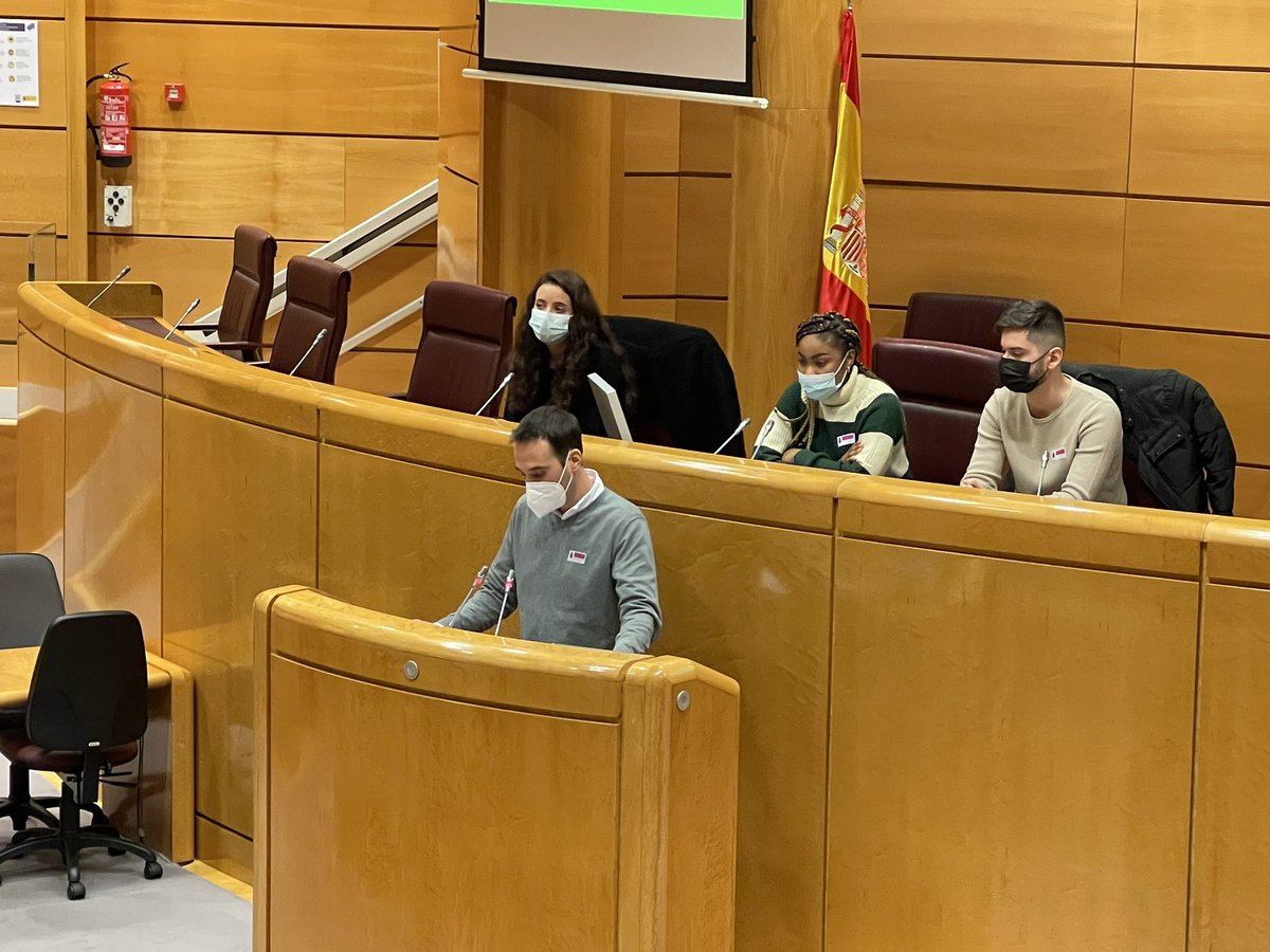 speucm's tweet photo. Discurso de investidura del candidato a la Presidencia del Gobierno del @partpopular_gap #speucm https://t.co/KgsQ1wjZae