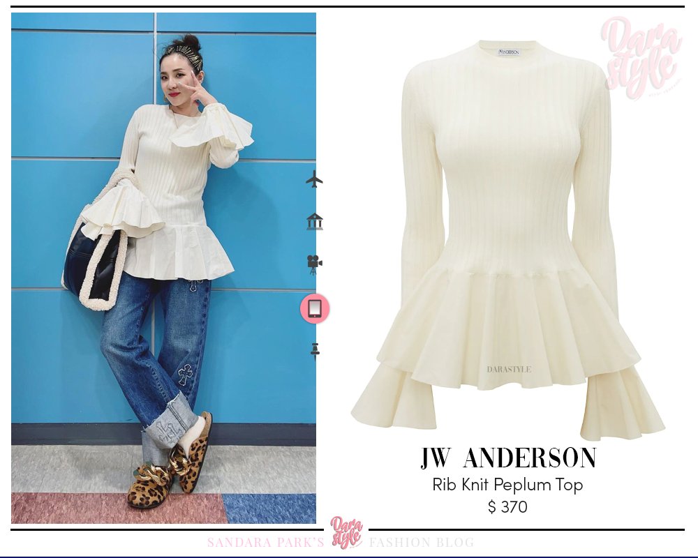 DaraStyle_'s tweet photo. [SNS Update] 211215 - #DARA Twitter post, wearing:

#JWANDERSON Rib Knit Peplum Top
#CHROMEHEARTS Straight-Leg Denim Jeans
#JWANDERSON Chain Loafer Leopard Print Mules
#STANDSTUDIO Lola Teddy Faux Shearling Tote Bag
-
#SandaraPark #산다라박 #다라 https://t.co/qn0SaVVru6
