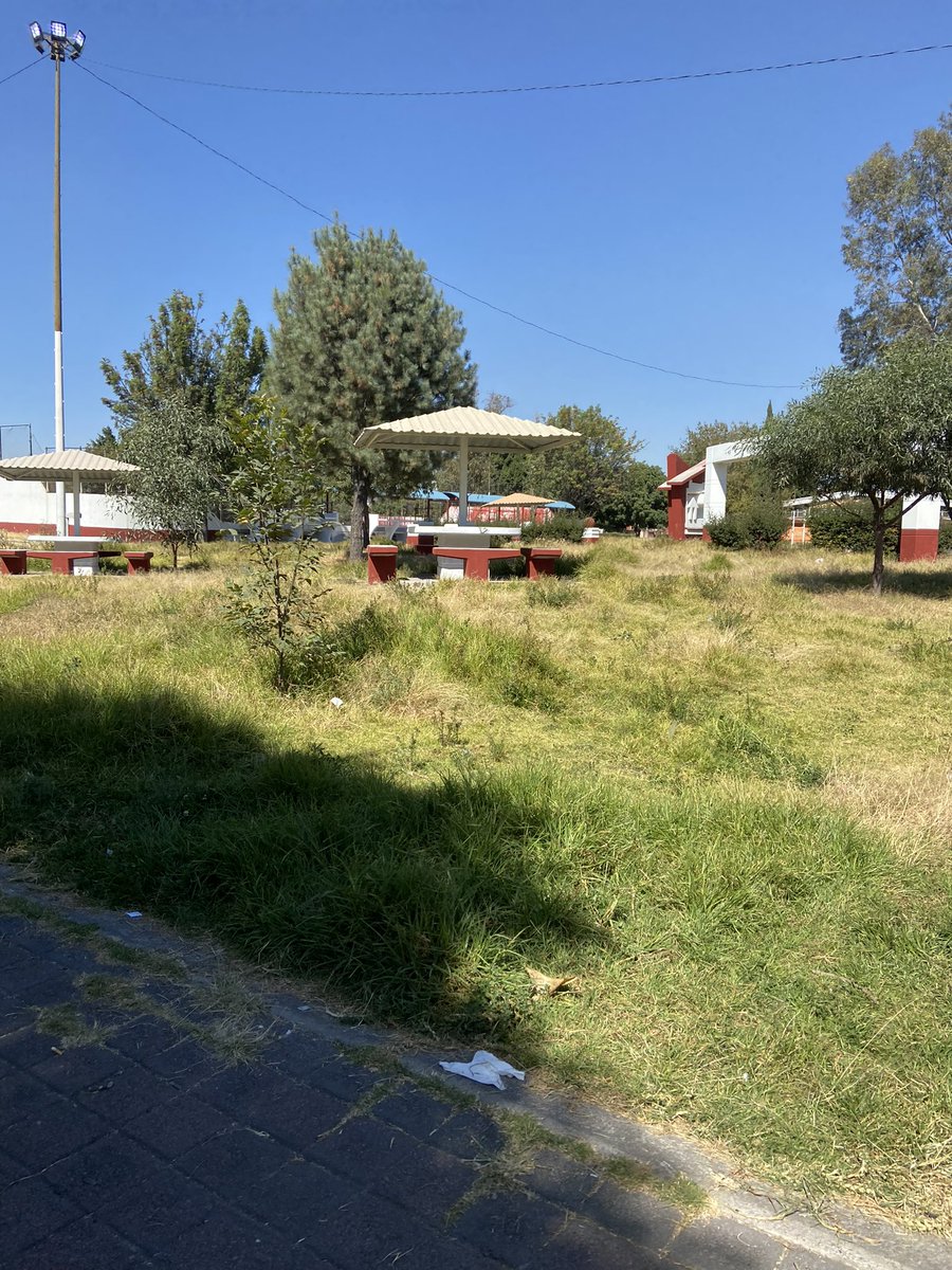marlonlic's tweet photo. NO, no es un Apocalipsis zombie. Es el  gobierno de #morena en #Coacalco qué sigue invirtiendo en el proyecto personal de #Gamiño y no en el de su ciudad. #YaBasta #CoacalcoSinServiciosPorPagarMagistrados #RespetoAlVotoEnCoacalco @alfredodelmazo @ErnestoNemer https://t.co/bzlgWxRIBo