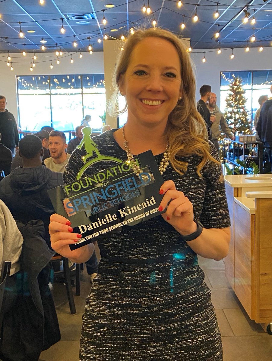 Foundation4SPS's tweet image. We said "see you later" to 4 public education advocates in #417Land! They may not be on our board, but they'll always be apart of our family!

Thank you for helping us #supportSPS!
- Teresa Coyan (@t_coyan)
- Danielle Kincaid (@SGFDanielle)
- Brooke Smith
- Peter Lai (@laipeter)