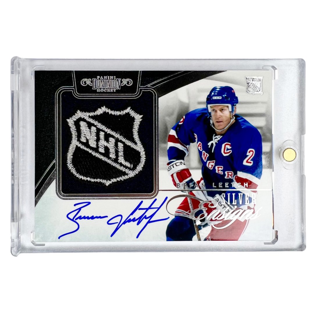 30lundqvist30PC's tweet photo. Leetch Dominion Game Used Shield Auto 1/1 🐐
Leetch has pretty much no high end and the shield is from the Rangers liberty jersey which IMO makes it even more special. Hard to get a good photo of the navy blue tint on the jersey it’s stitched to. 🗽
#BrianLeetch #Leetch #NYR https://t.co/jTbitm3ECP