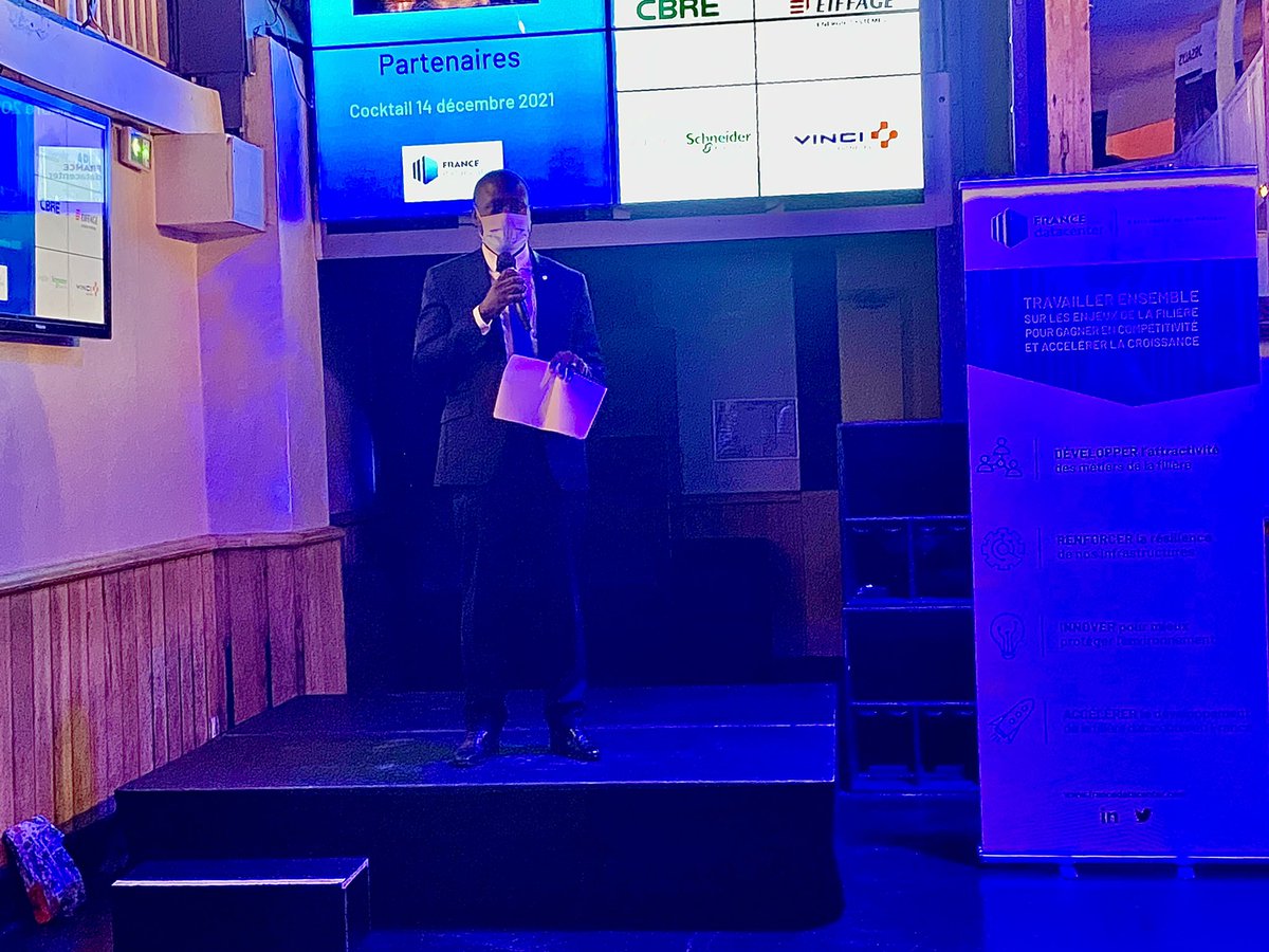 Patrice_Anato's tweet photo. 📍Ce soir, j’ai l’honneur de présenter l’ambition du dispositif @GrandNumerique lors de la soirée partenaires de France Datacenter. C’est l’occasion d’échanger avec l’écosystème du #datacenter. C’est en accompagnant la filière que nous imposerons notre souveraineté #numérique ! https://t.co/4K4WzXXRTg