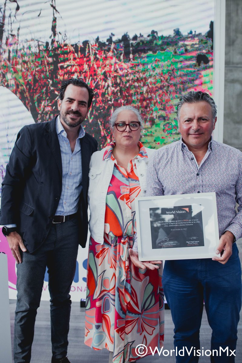 WorldVisionMx's tweet photo. Agradecemos a Mauricio Autrique , director general de #PEASA, por invitarnos al evento de "Golf con Causa" en su 8va edición. Esta recaudación contribuirá a nuestro trabajo en programas de acceso al agua y fortalecimiento de habilidades para la vida en jóvenes de San Luis Potosí. https://t.co/mj9ExFHmjn